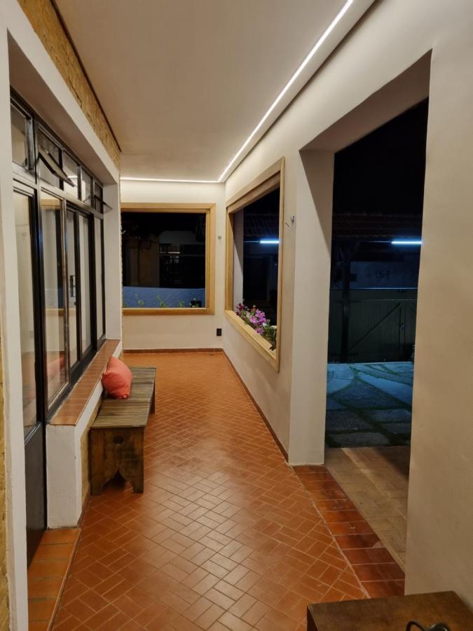 CASA DOM QUIXOTE, pequena Chácara no centro da cidade Atibaia Exterior foto