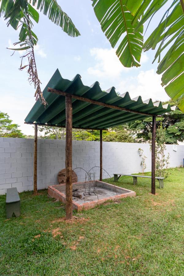 CASA DOM QUIXOTE, pequena Chácara no centro da cidade Atibaia Exterior foto